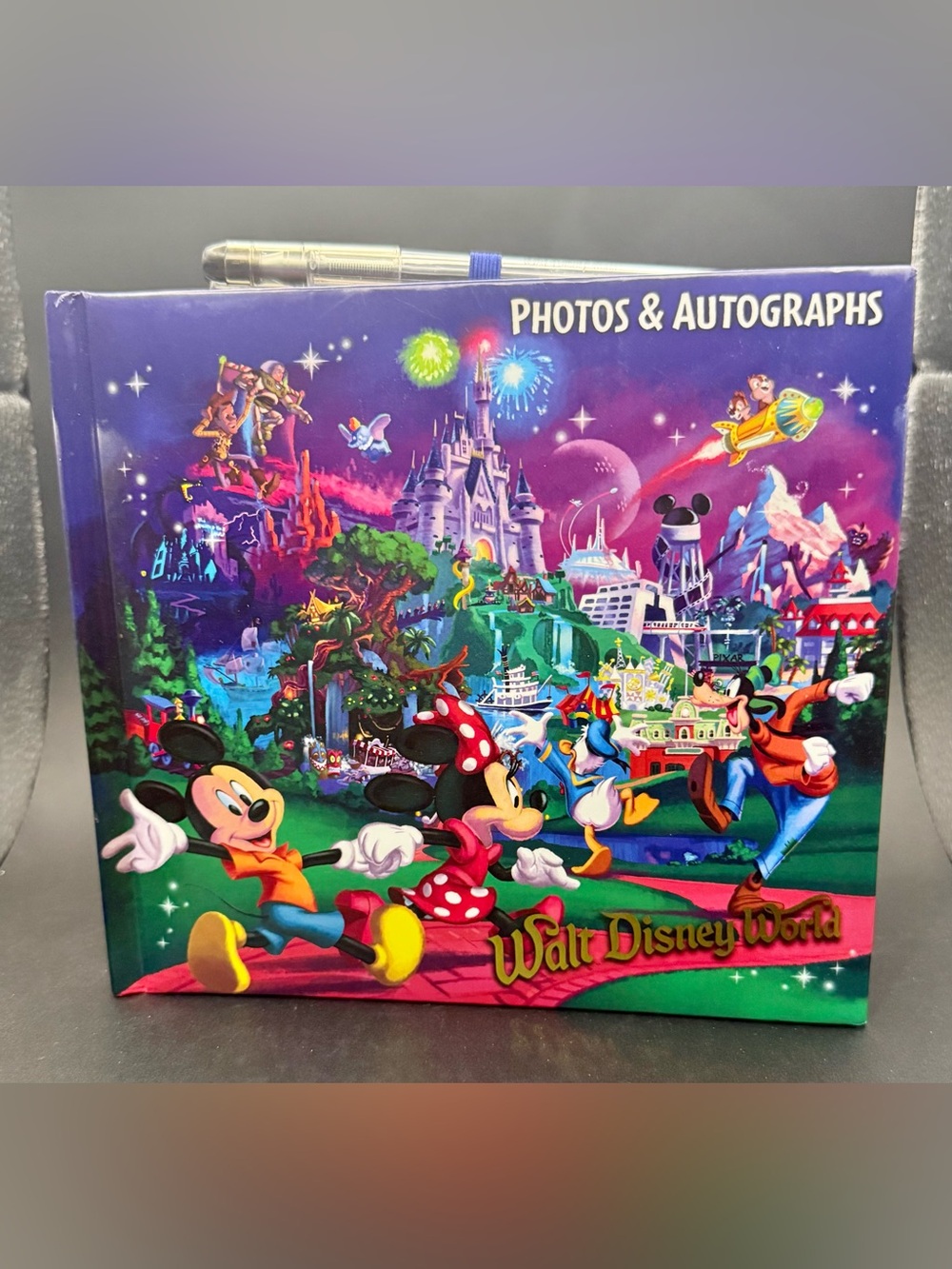 Walt Disney World Photos & Autograph Souvenir Book with Gel Pen Brand New